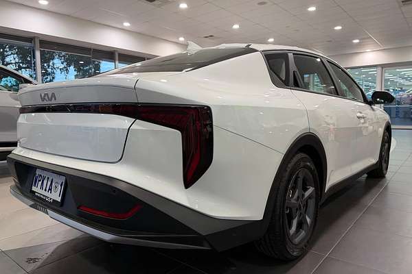 2025 Kia K4 S CL4m thumb-5