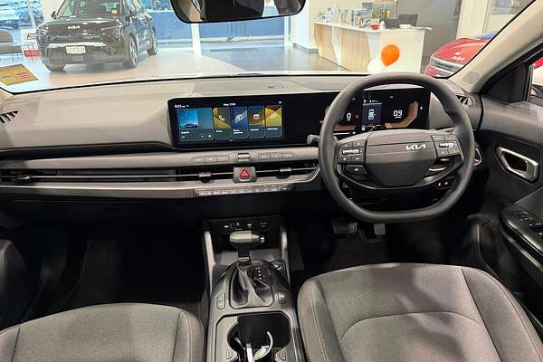2025 Kia K4 S CL4m thumb-25