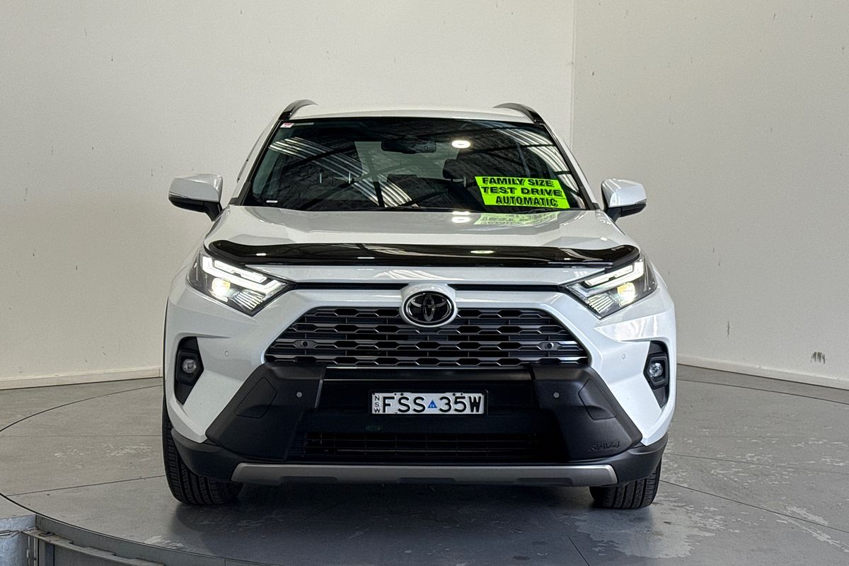 2025 Toyota RAV4 GXL AXAH52R