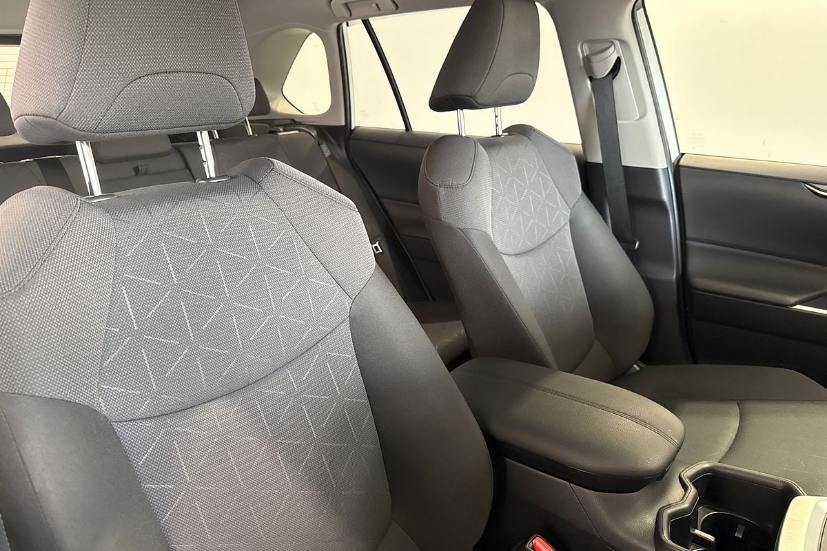 2025 Toyota RAV4 GXL AXAH52R
