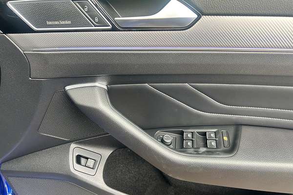 2022 Volkswagen Passat 206TSI R-Line B8 thumb-21