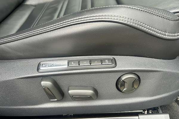 2022 Volkswagen Passat 206TSI R-Line B8 thumb-26