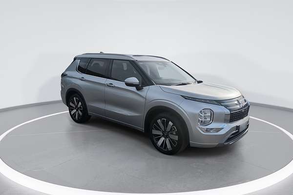 2025 Mitsubishi Outlander Exceed ZM
