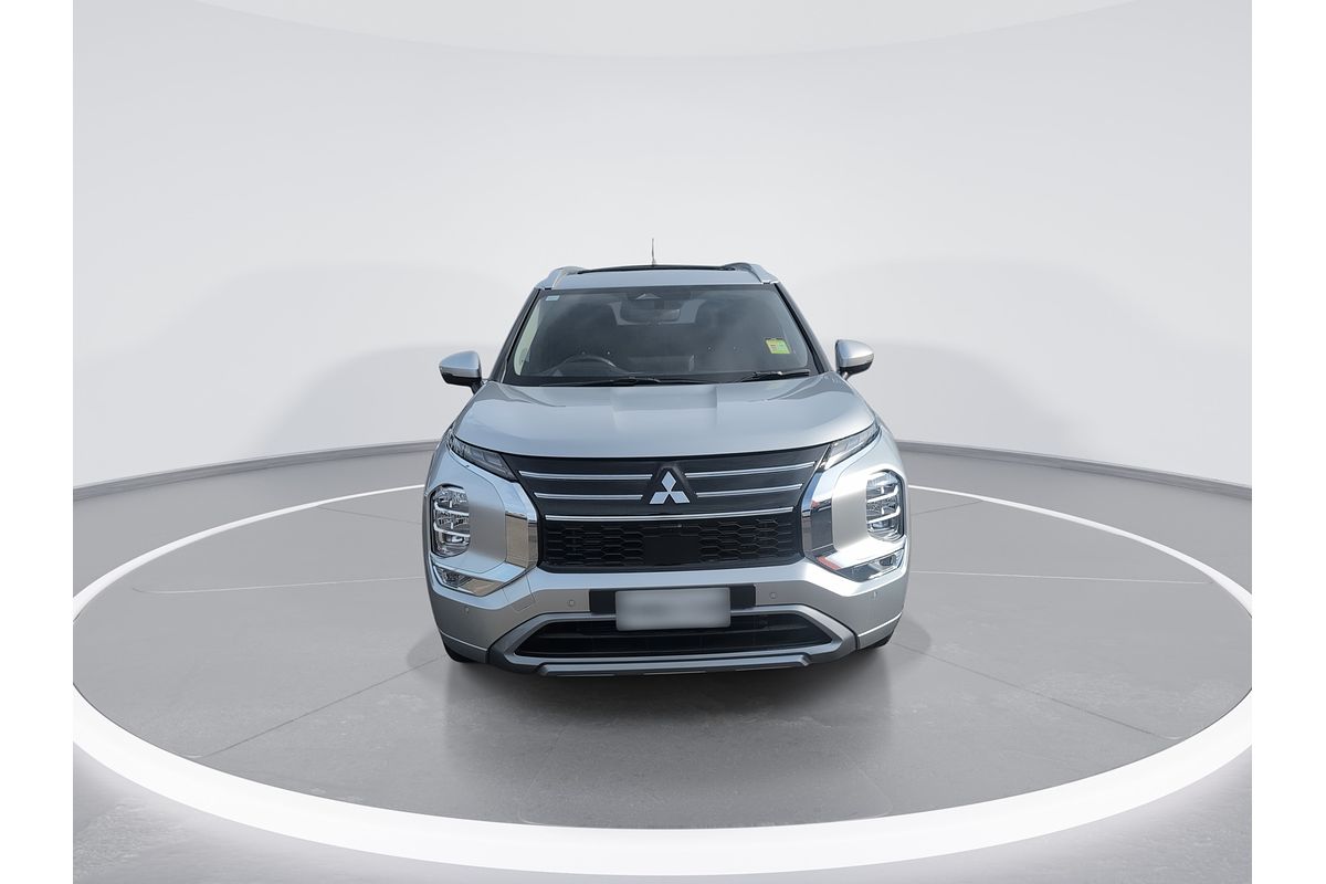 2025 Mitsubishi Outlander Exceed ZM