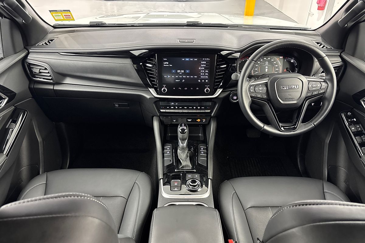 2025 Isuzu MU-X LS-T