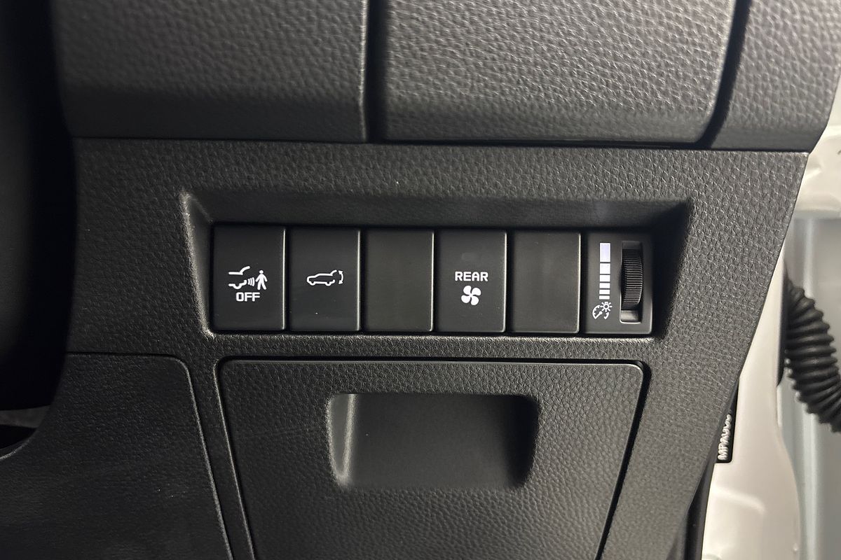 2025 Isuzu MU-X LS-T