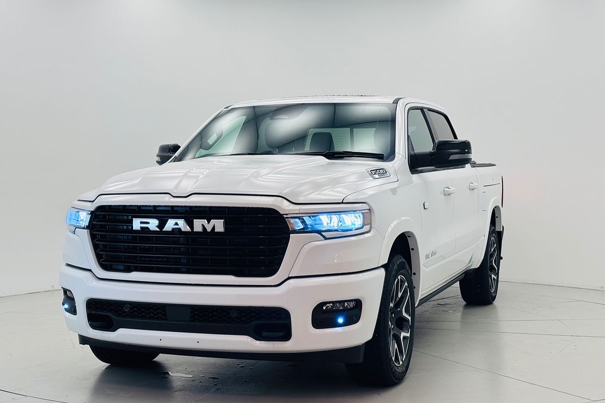 2025 Ram Trucks 1500 Laramie Sport (DT6P9821H.25/XB9)
