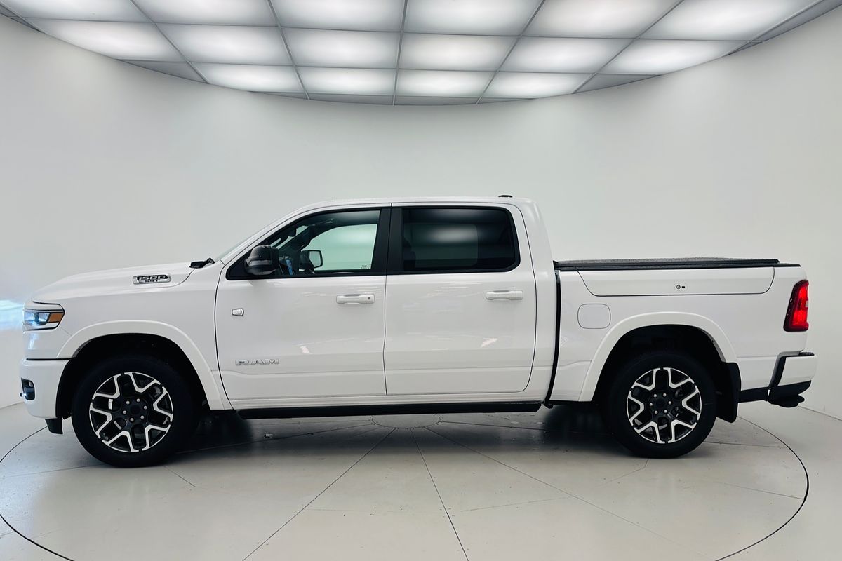 2025 Ram Trucks 1500 Laramie Sport (DT6P9821H.25/XB9)