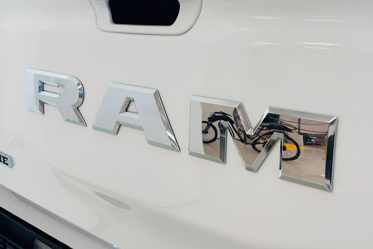 2025 Ram Trucks 1500 Laramie Sport (DT6P9821H.25/XB9)