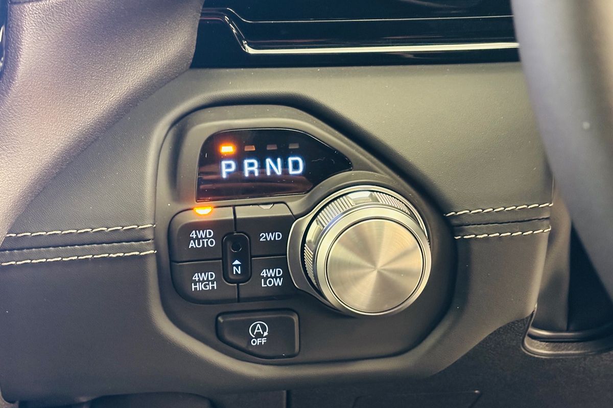 2025 Ram Trucks 1500 Laramie Sport (DT6P9821H.25/XB9)