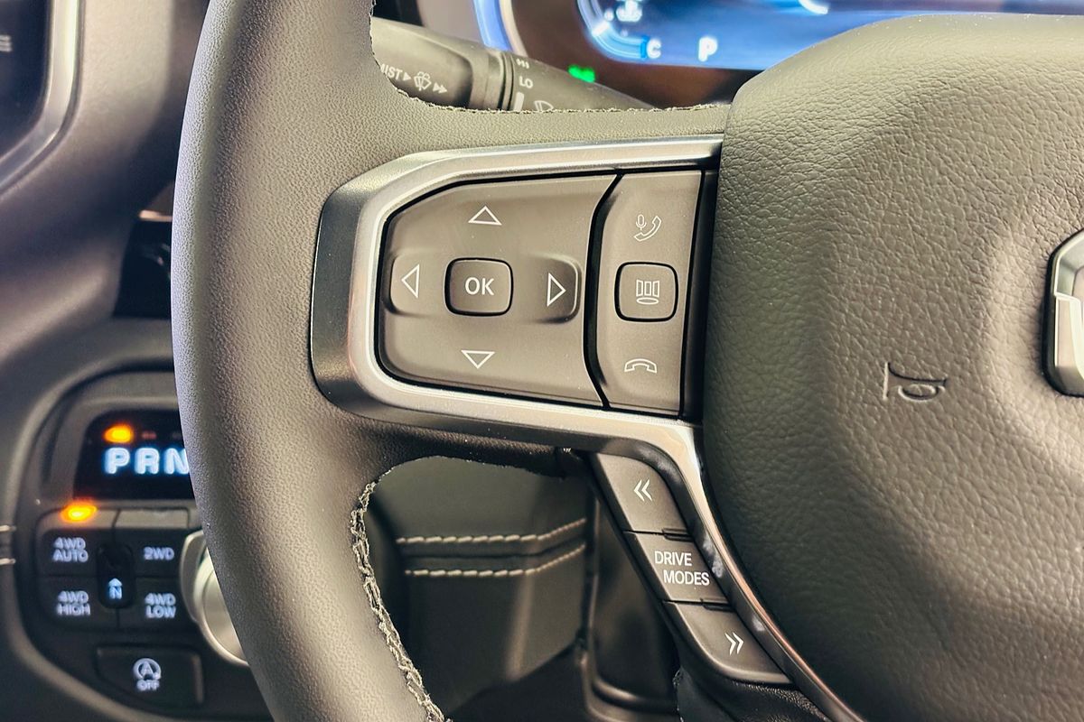 2025 Ram Trucks 1500 Laramie Sport (DT6P9821H.25/XB9)