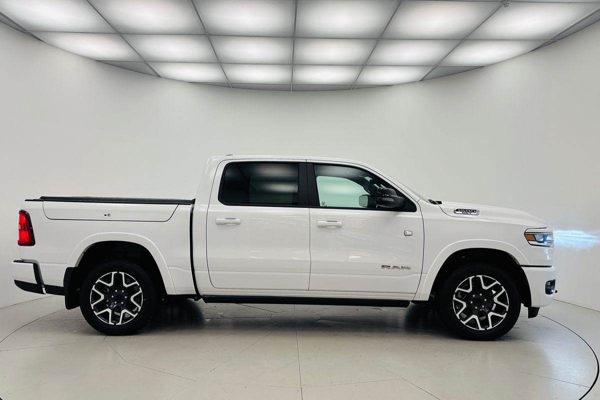 2025 Ram Trucks 1500 Laramie Sport (DT6P9821H.25/XB9)