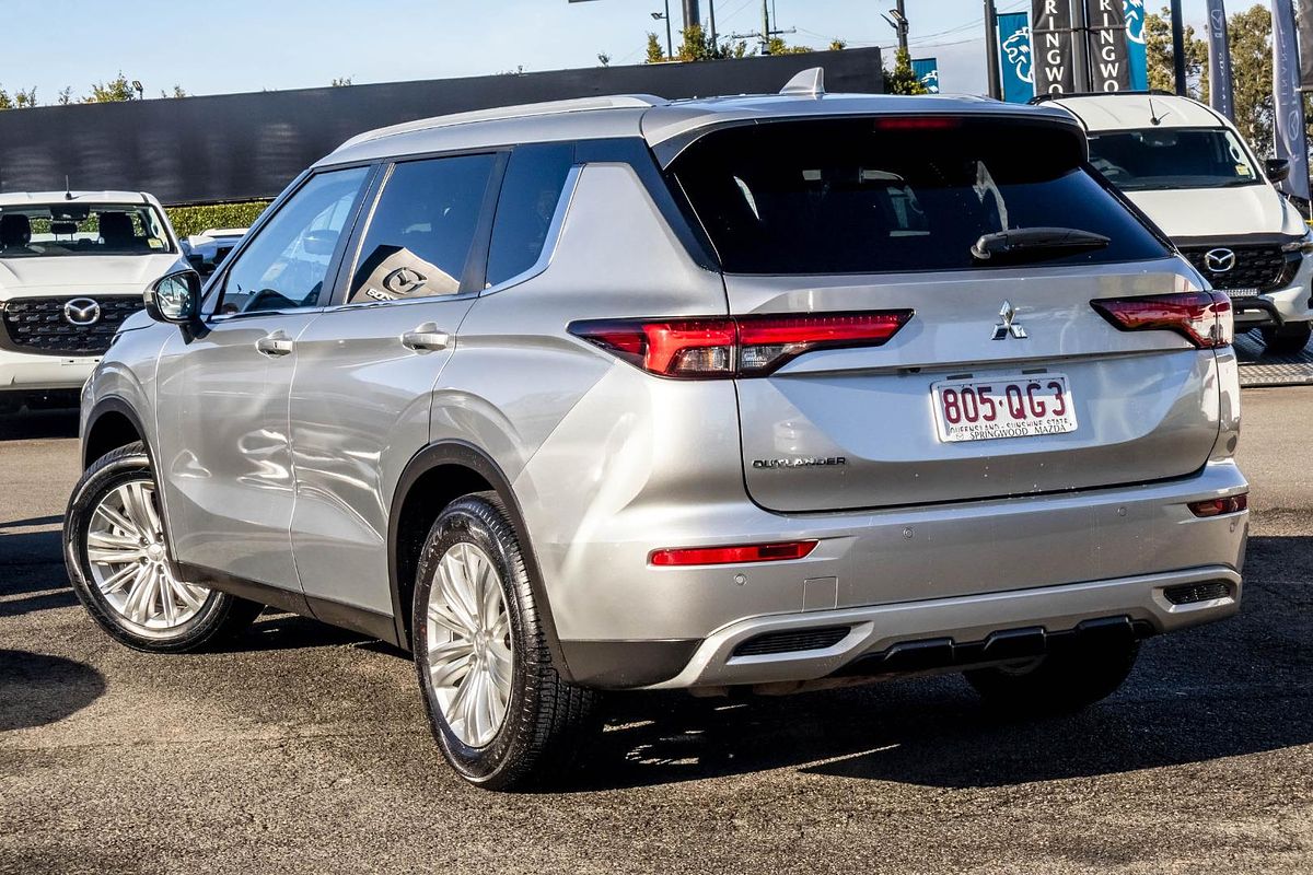 2023 Mitsubishi Outlander LS ZM