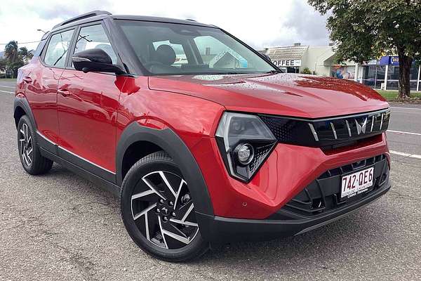 2025 Mahindra XUV3XO AX7L