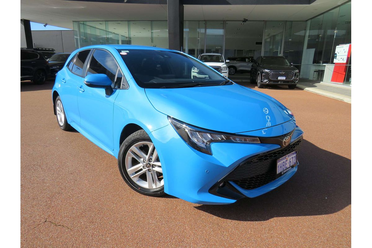 2020 Toyota Corolla SX MZEA12R