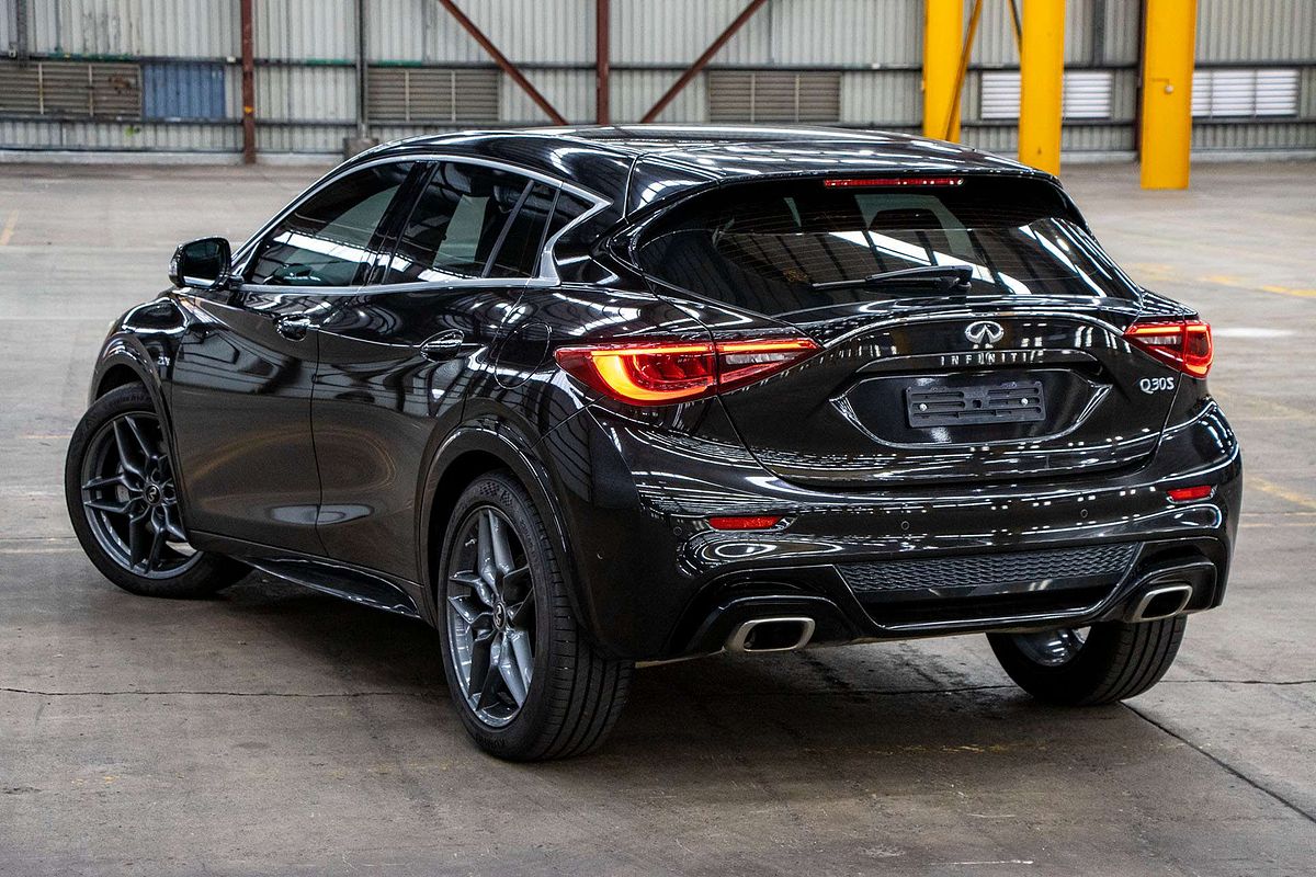 2019 INFINITI Q30 Sport H15