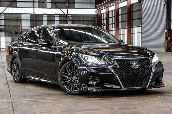 2015 Toyota Crown Athlete S GRS214