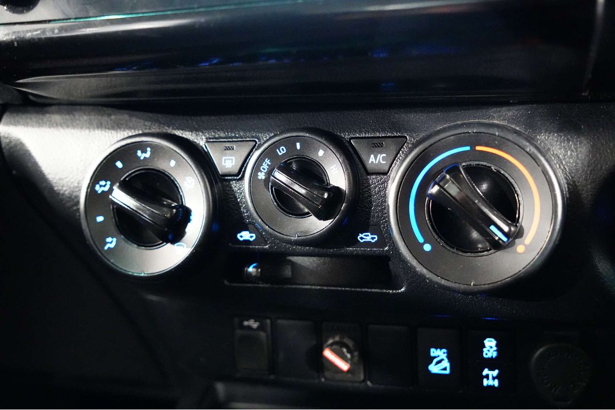 2021 Toyota Hilux SR GUN126R 4X4