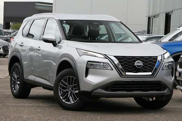 2025 Nissan X-TRAIL ST T33
