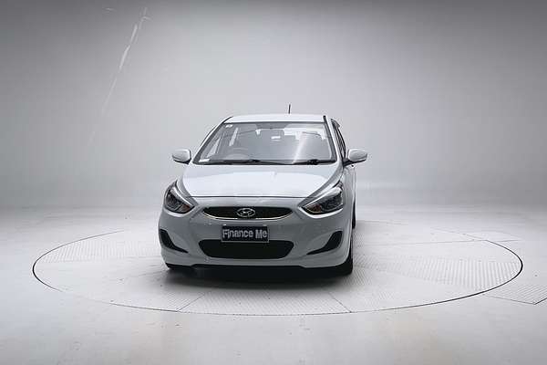 2019 Hyundai Accent Sport RB6 thumb-2
