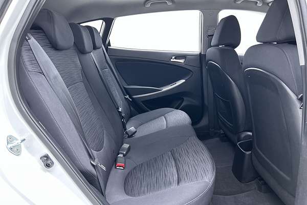 2019 Hyundai Accent Sport RB6 thumb-11