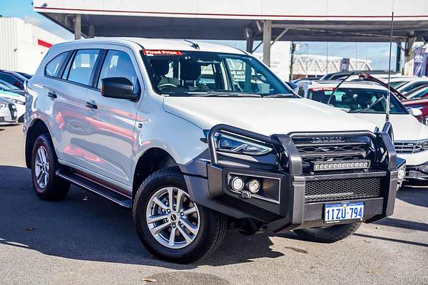 2022 Isuzu MU-X LS-M