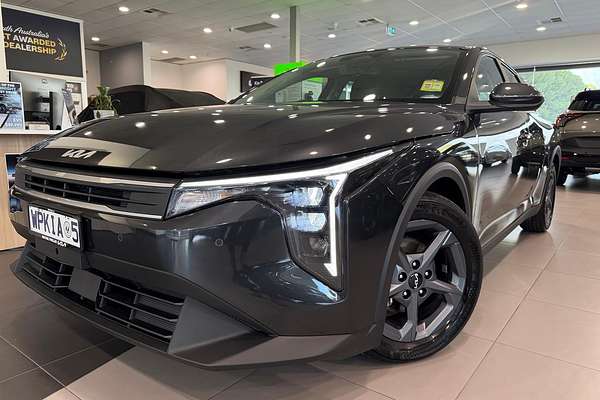 2025 Kia K4 S CL4m thumb-2