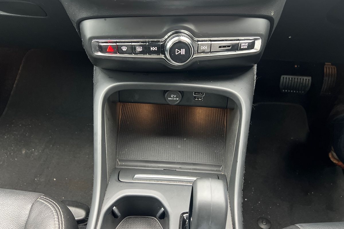 T4 MOMENTUM (FWD)