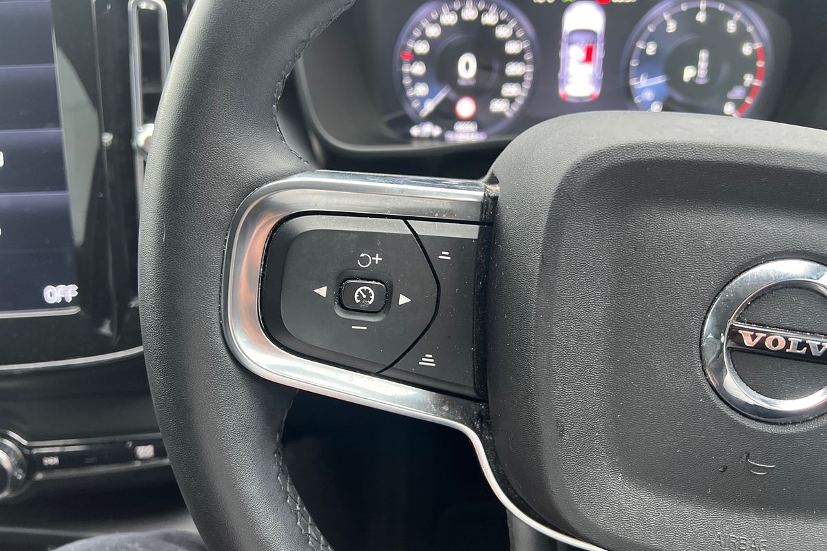 T4 MOMENTUM (FWD)