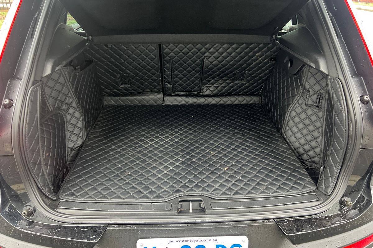 T4 MOMENTUM (FWD)