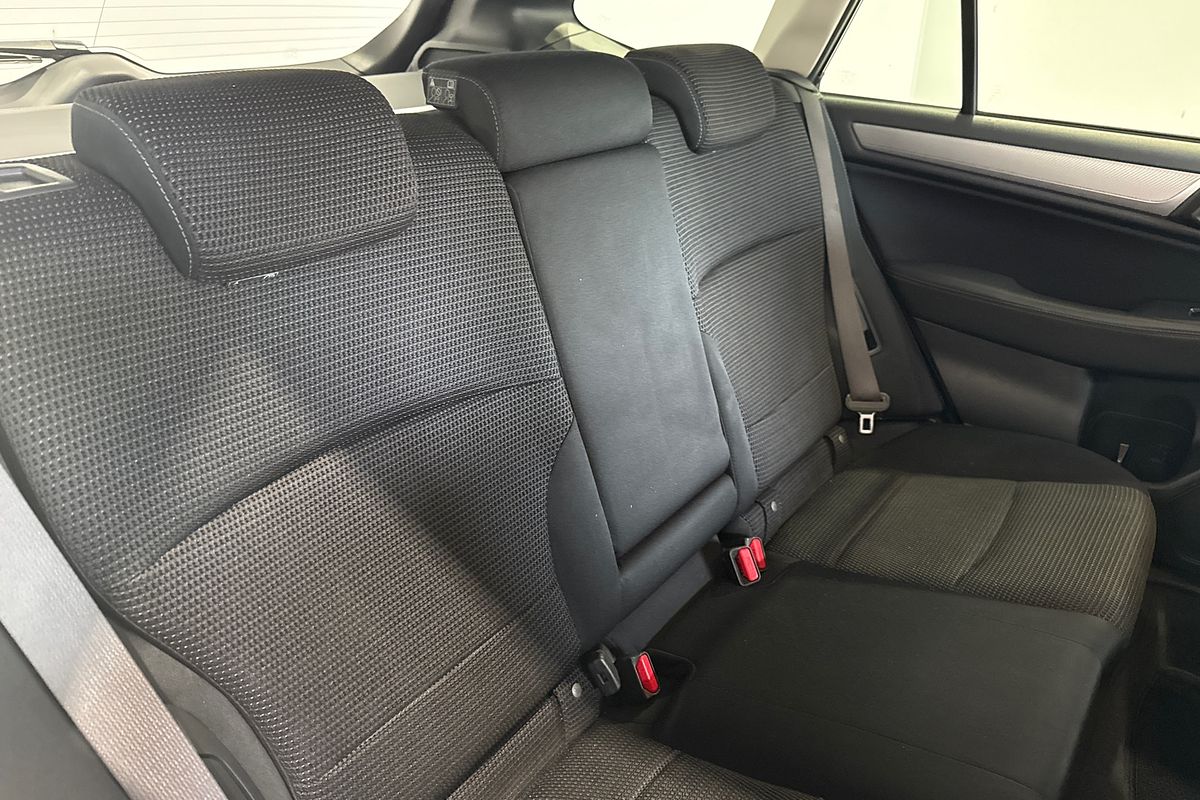 2018 Subaru Outback 2.5i  AWD MY19