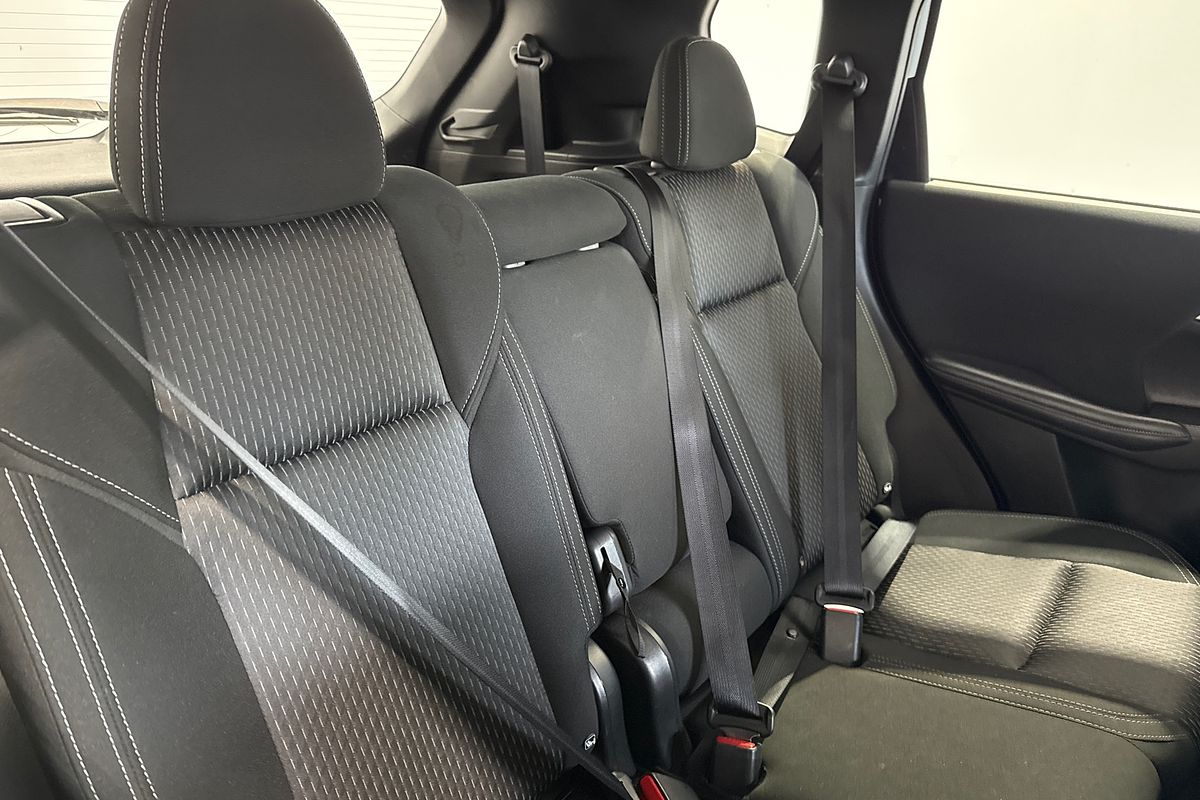 2024 Mitsubishi Outlander ES ZM