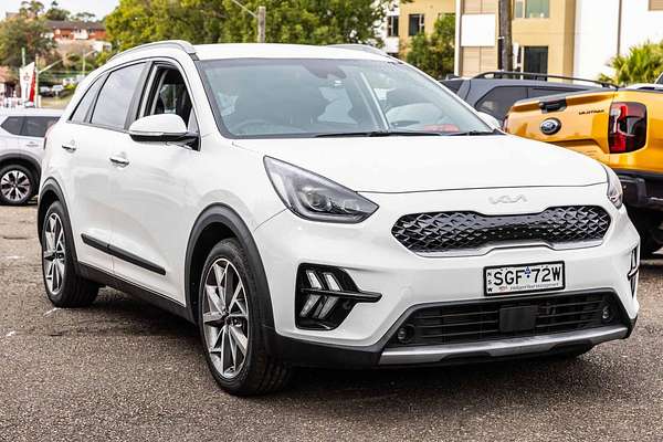 2022 Kia Niro Hybrid Sport DE