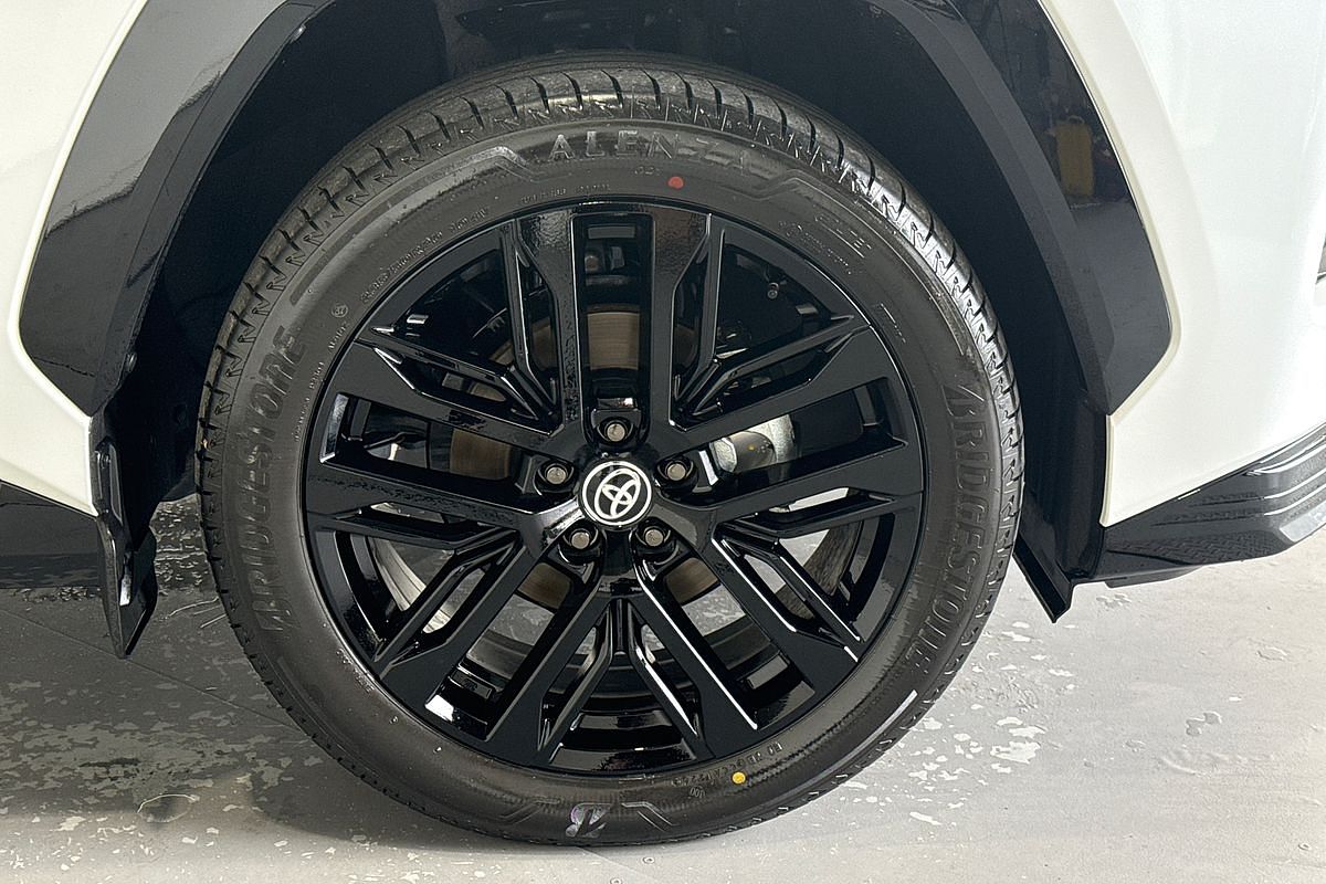 2026 Toyota RAV4 XSE AXAL64R