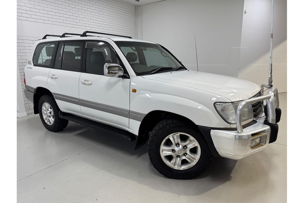 2004 Toyota Landcruiser SAHARA (4x4) HDJ100R