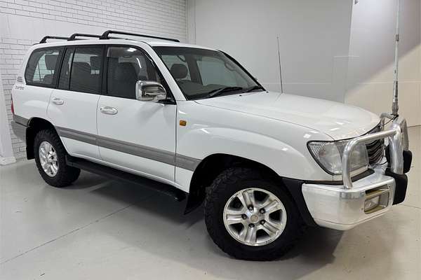 2004 Toyota Landcruiser SAHARA (4x4) HDJ100R