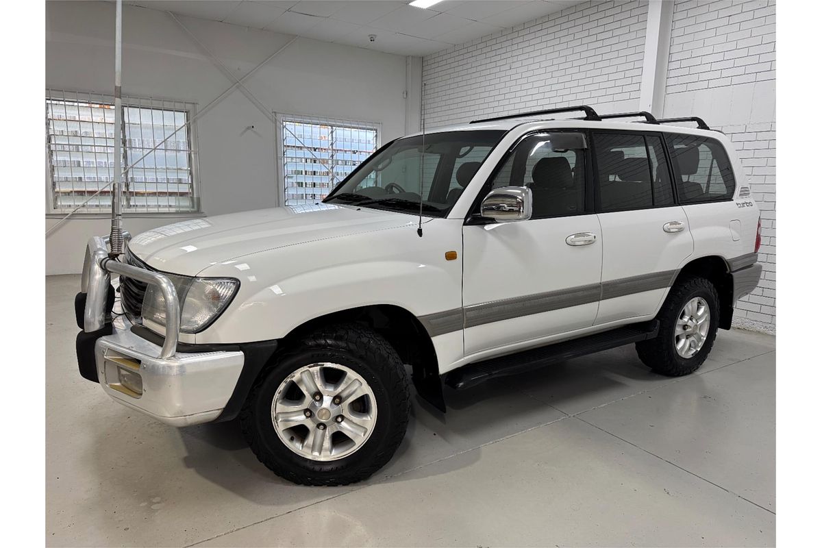 2004 Toyota Landcruiser SAHARA (4x4) HDJ100R