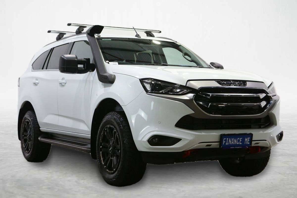 2022 Isuzu MU-X LS-T