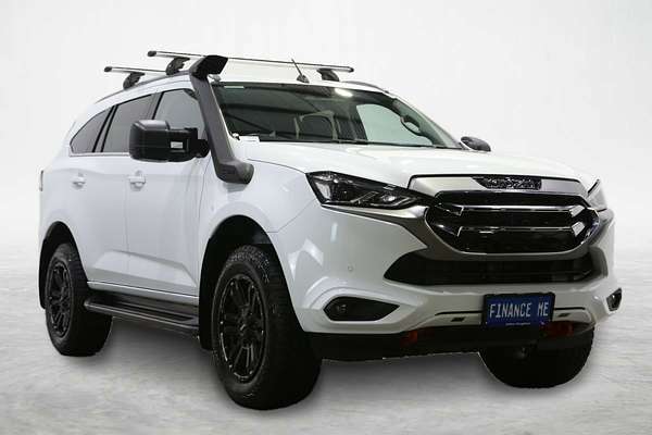 2022 Isuzu MU-X LS-T