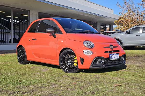 2024 Abarth 695 Competizione