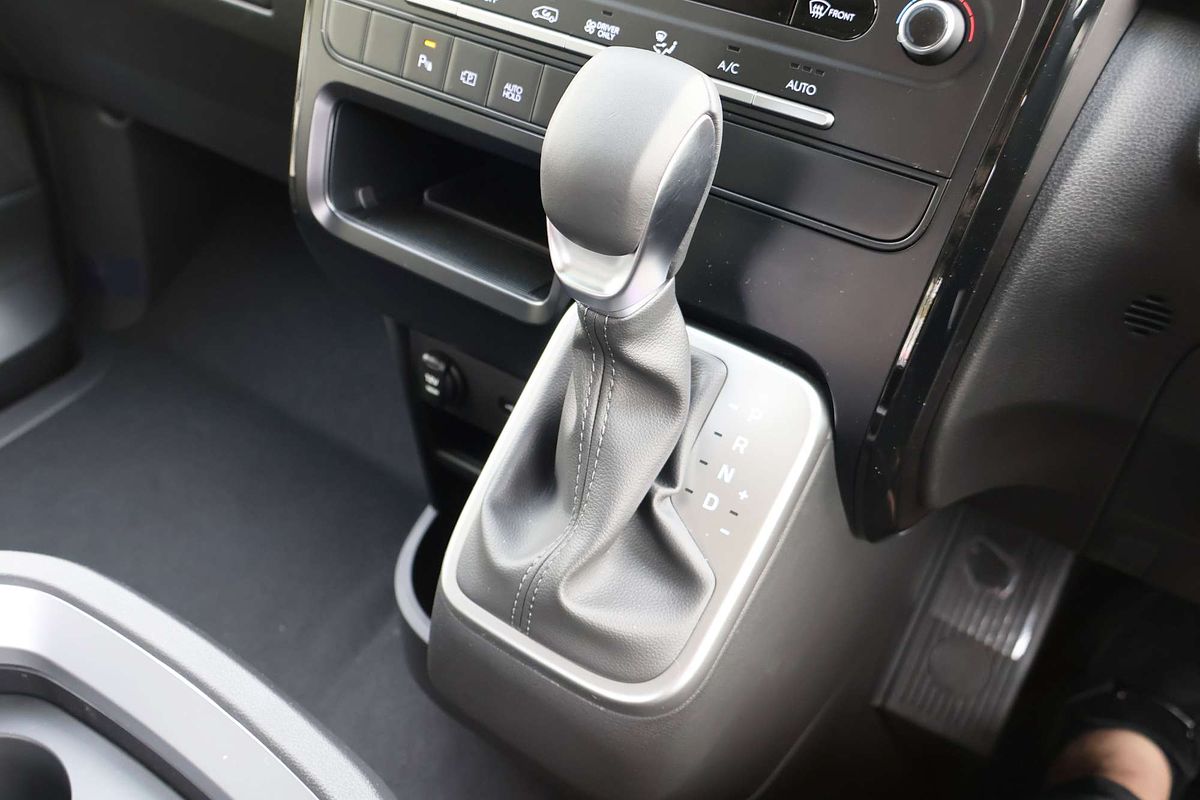 2026 Hyundai STARIA LOAD US4.V4