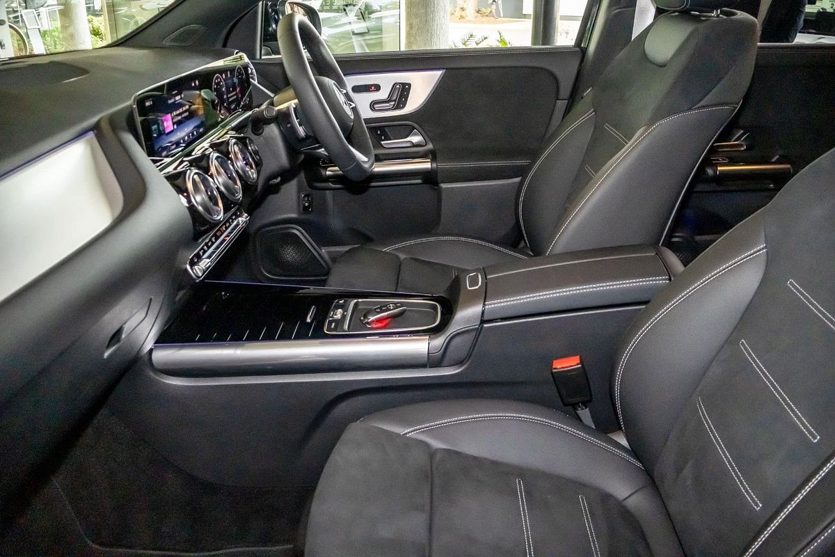 H247 806+056MY GLA200 Special Ed WAG DUAL 7sp