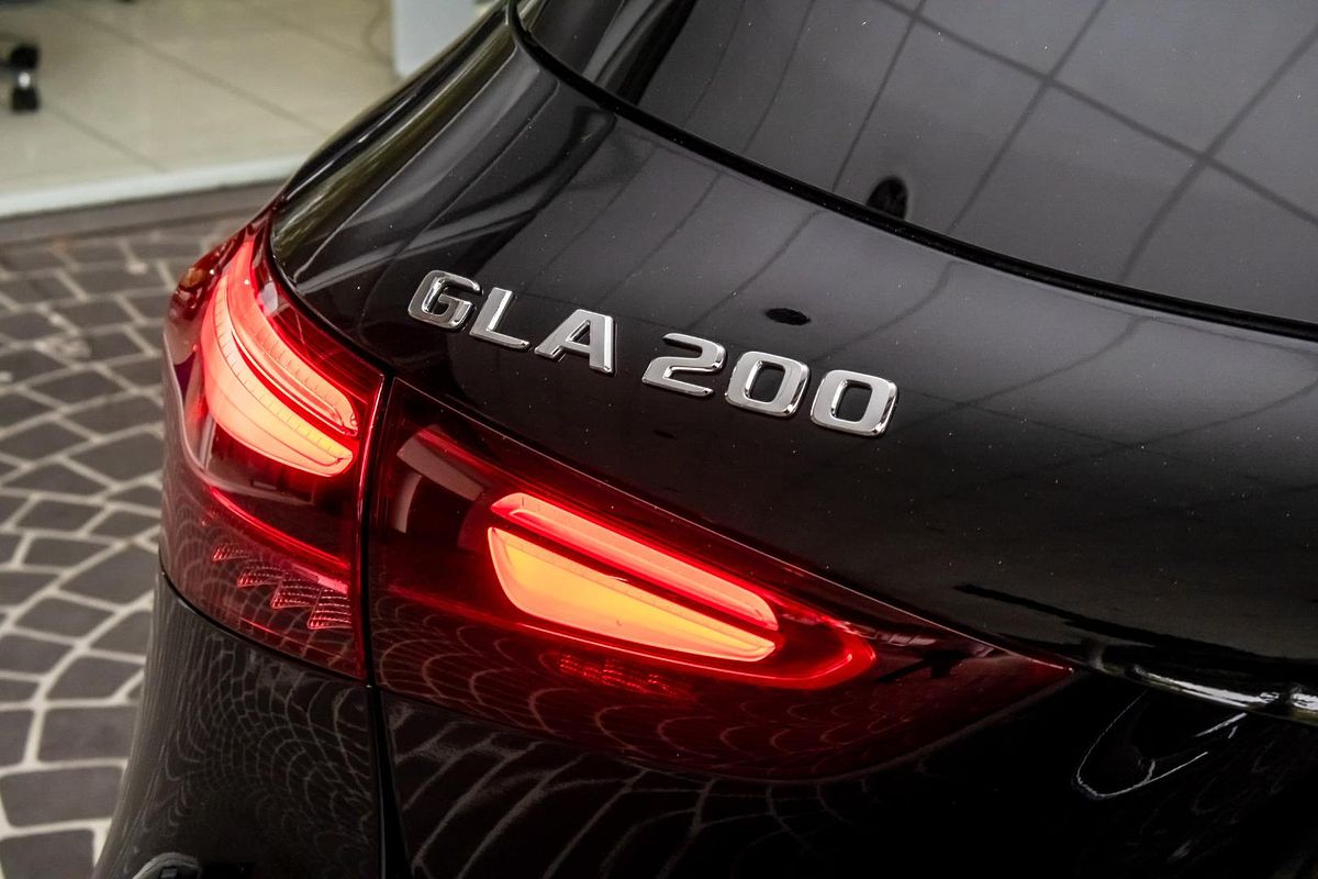 H247 806+056MY GLA200 Special Ed WAG DUAL 7sp