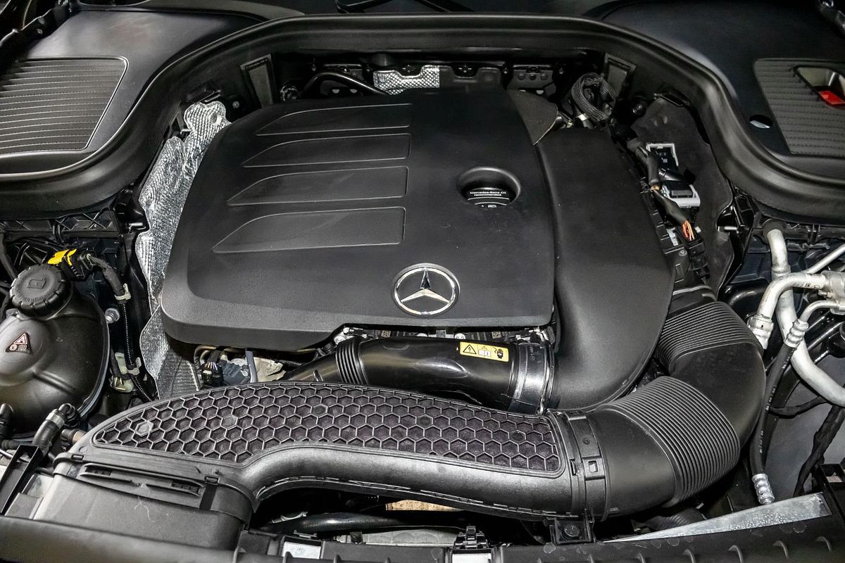 C253 800+050MY GLC300 CPE 5dr 9G 9sp 2.0T