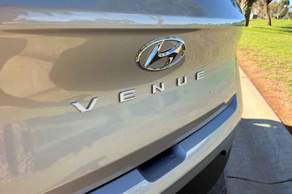 2026 Hyundai Venue Elite QX.V5
