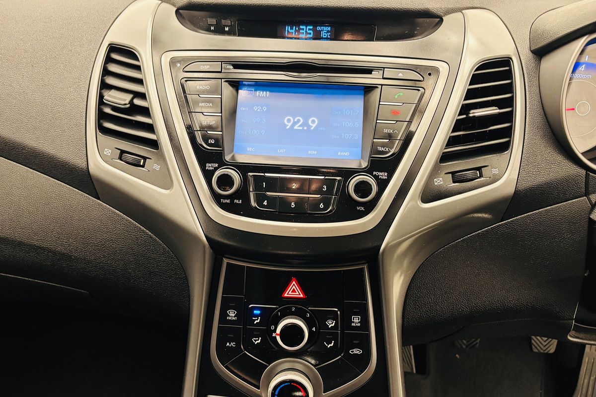 2014 HYUNDAI ELANTRA TROPHY 6 SP MANUAL 4D SEDAN 4CYL