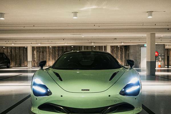 2017 McLaren 720S Performance P14