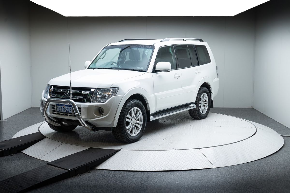 2013 Mitsubishi Pajero VR-X NW