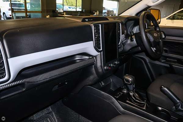 2024 Ford Ranger Black Edition 4X4 2.0L thumb-6