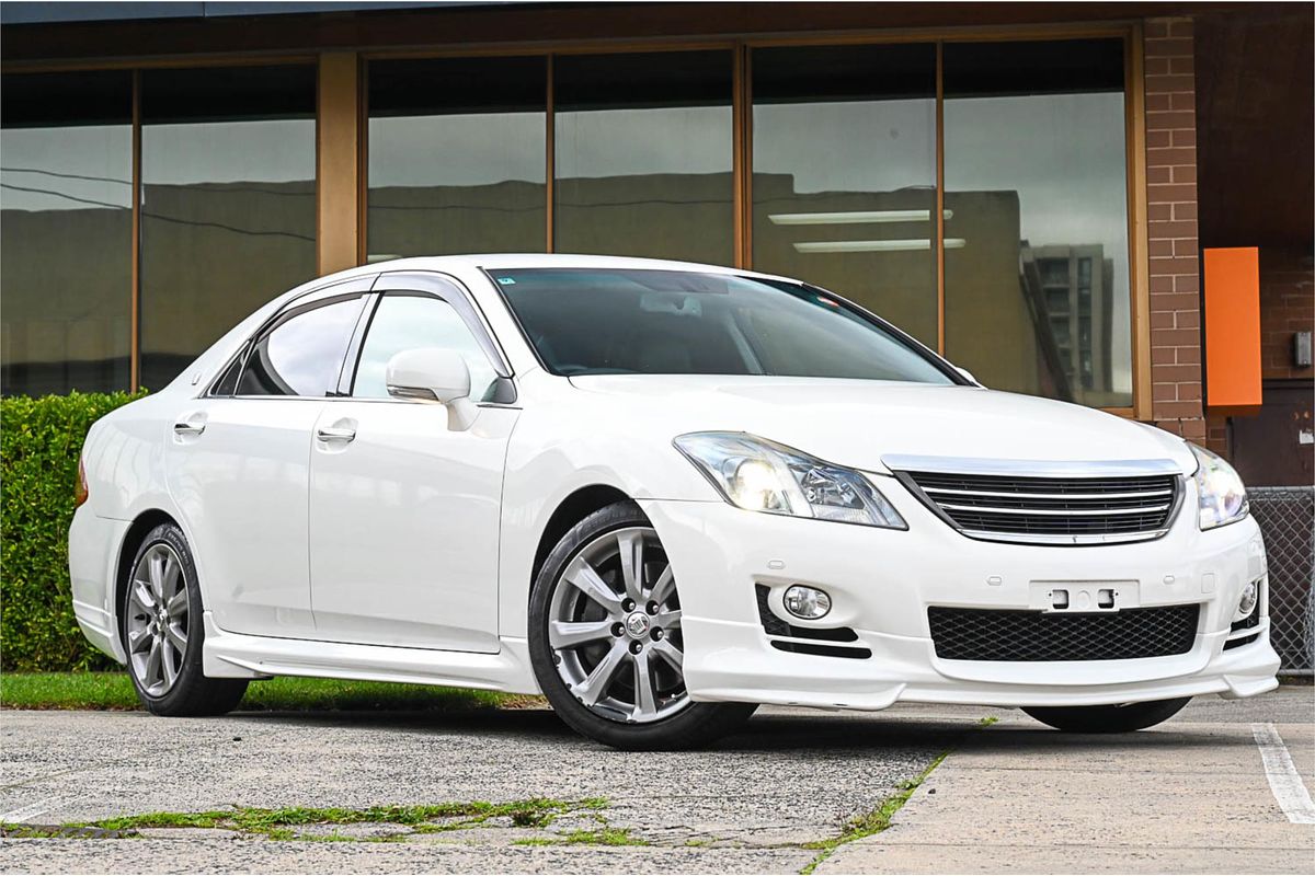 2008 Toyota Crown G GRS204